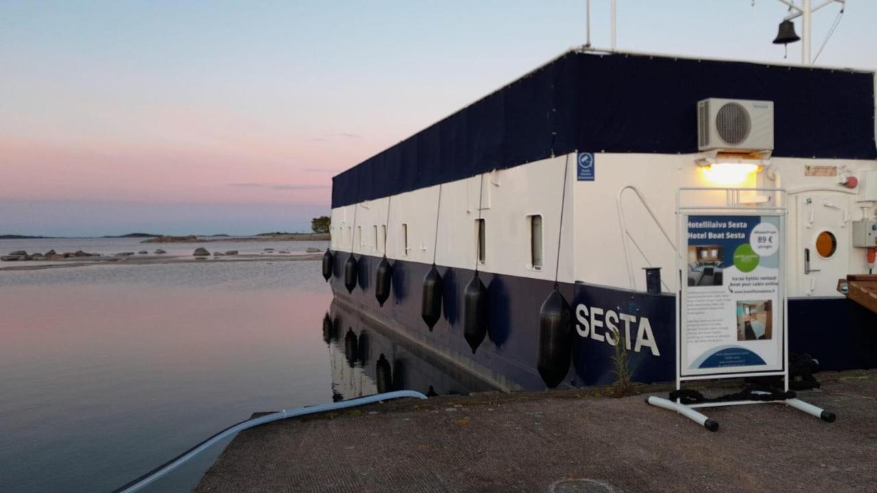 Hotellilaiva Sesta Hanko Extérieur photo